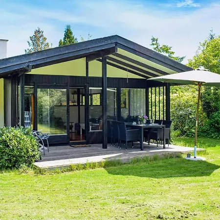Hébergement de vacances With Fireplace I Dronningmølle